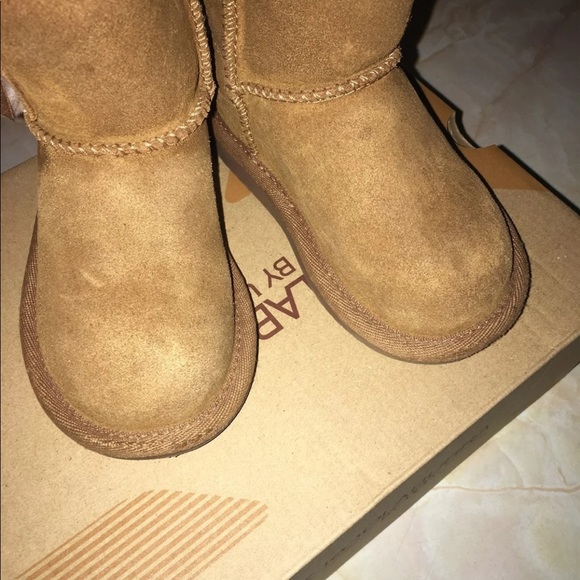 Toddler Ugg Boots - Picture 4 of 7